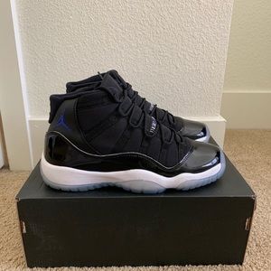 Air Jordan 11 Space Jam